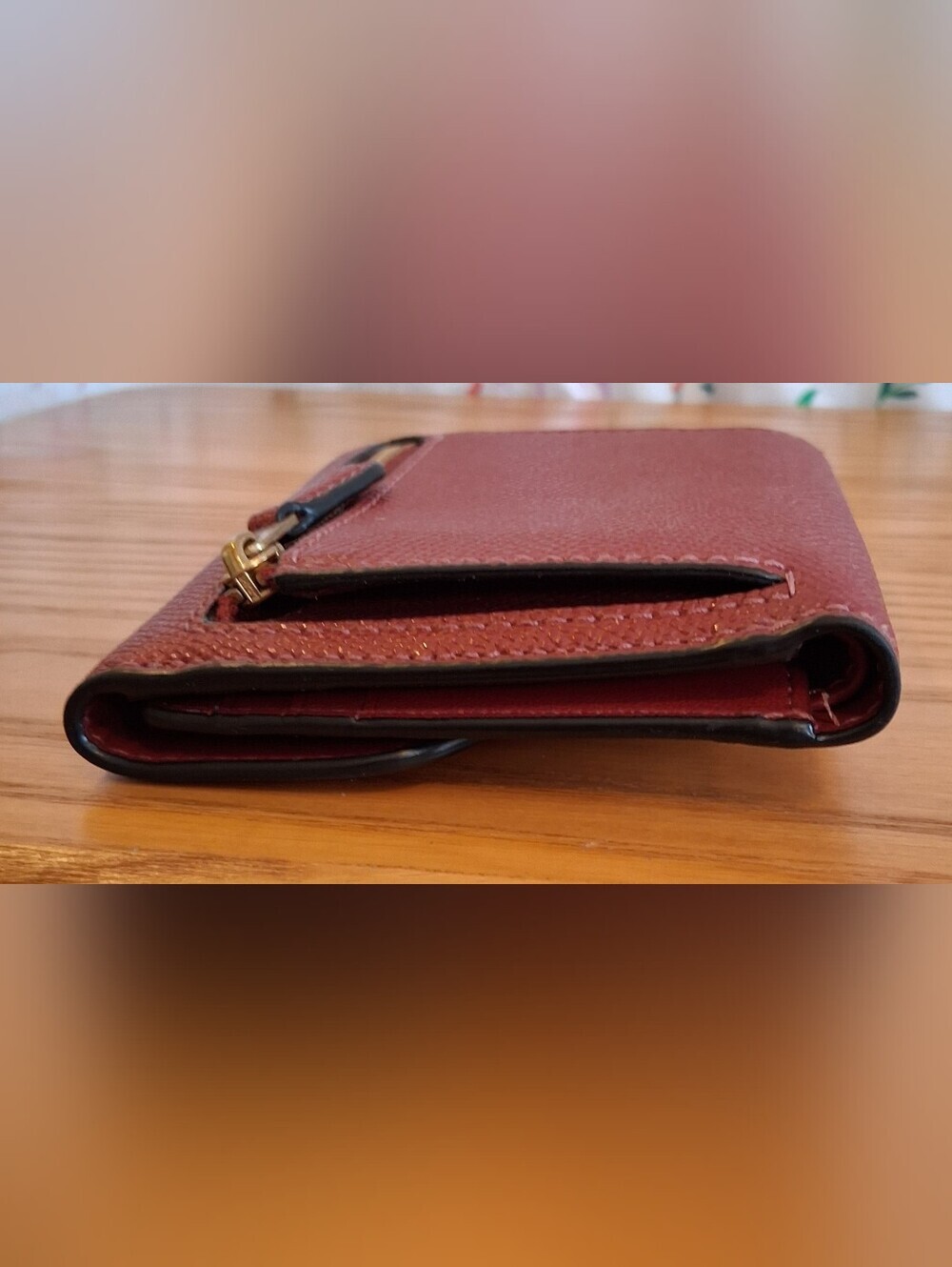 EUC Coach Wyn Burgundy Saffiano Leather Casual Everyday Trifold Billfold Wallet - Picture 7 of 13